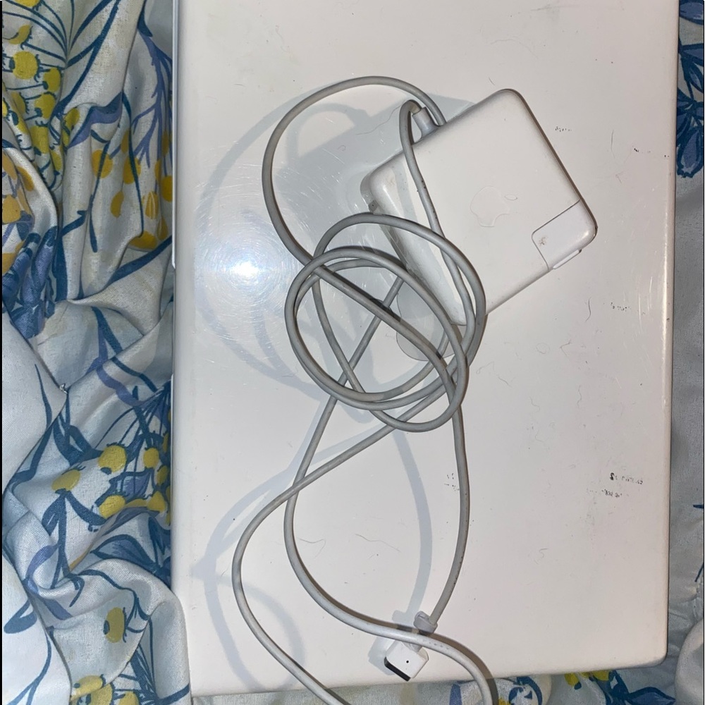 Apple Macbook 2011